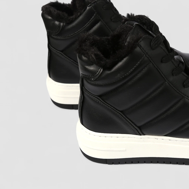Tênis Casual Feminino Via Marte Acolchoado Peluciado Preto