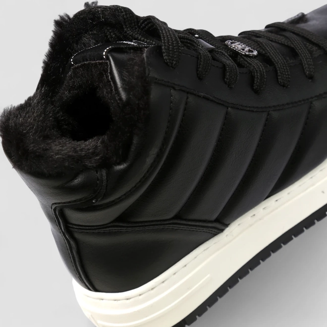 Tênis Casual Feminino Via Marte Acolchoado Peluciado Preto