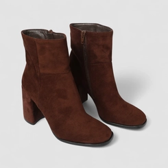 Ankle Boot Feminina Gabriela Camurça Marrom