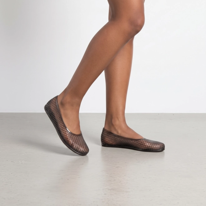Sapatilha Jelly Feminina Penélope Vazada Vinil Preto