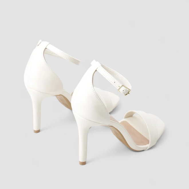 Sandália Feminina Gabriela Salto Alto Fino Off White