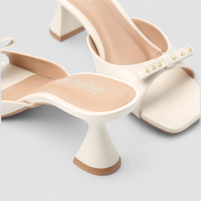 Tamanco Feminino Gabriela Salto Médio Taça Detalhe Laço Off White