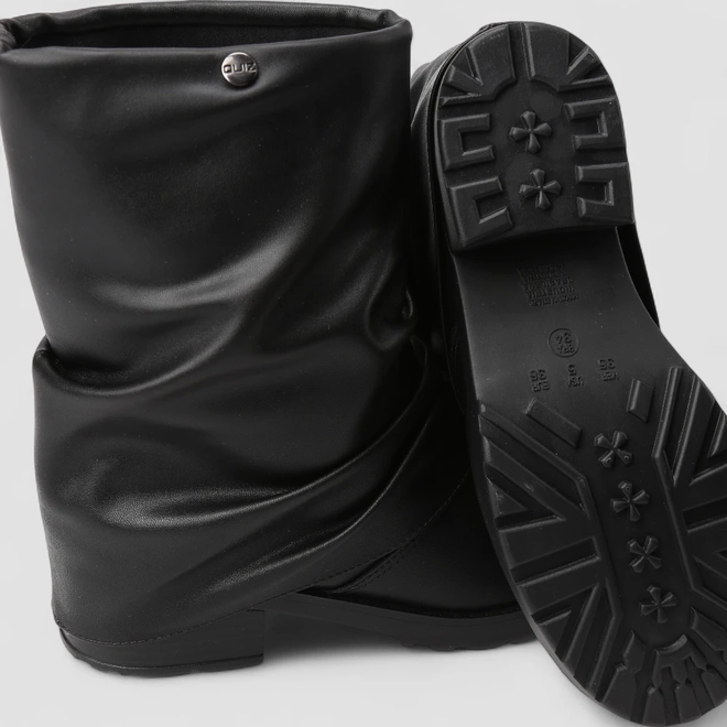 Bota Slouchy Feminina Quiz Drapeada Detalhe Capa Preto