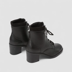 Ankle Boot Feminina Quiz Salto Bloco Couro Detalhe Camurça Preta