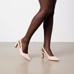 Scarpin Slingback Feminino Bebecê Salto Flare Fivela Estilizada Nude