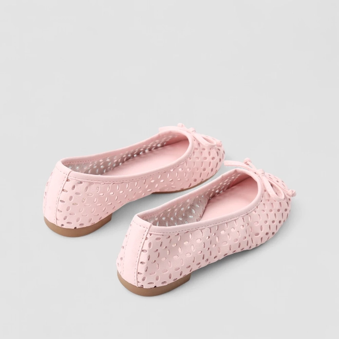 Sapatilha Infantil Gabrielinha Perfuros Laço Rosa