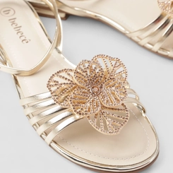 Sandália Rasteira Feminina Bebecê Metalizada Detalhe Flor Glitter Ouro