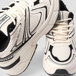 Tênis Esportivo Feminino Via Marte Recorte Off White