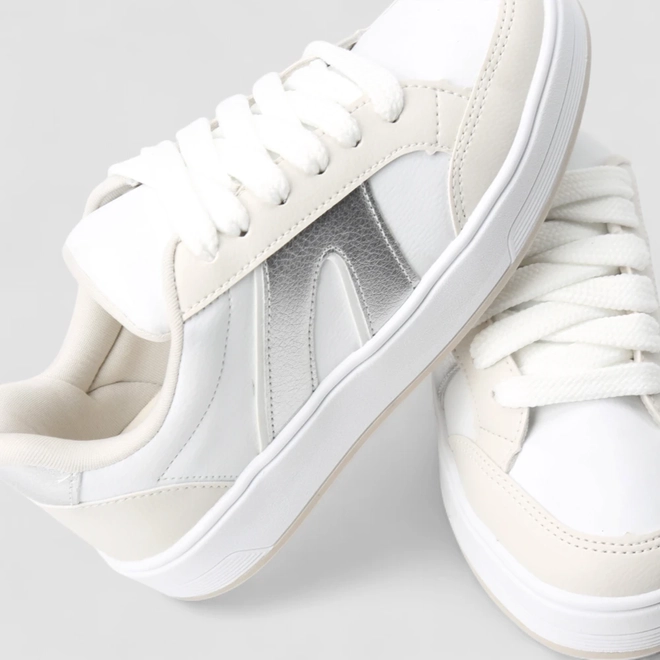 Tênis Casual Feminino Gabriela Recorte Metalizado Branco