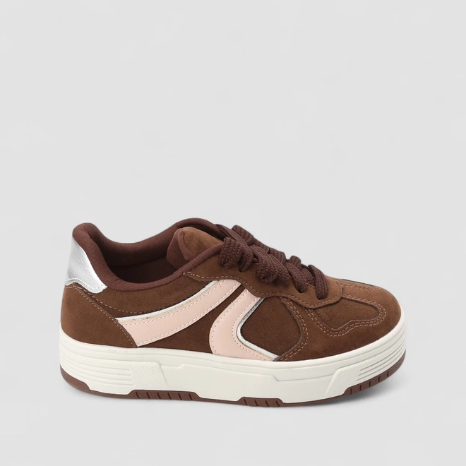 Tênis Casual Feminino Gabriela Camurça Detalhe Metalizado Marrom