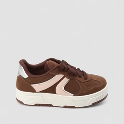 Tênis Casual Feminino Gabriela Camurça Detalhe Metalizado Marrom