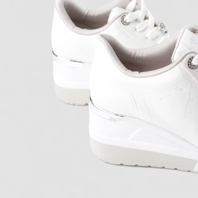Tênis Casual Feminino Via Marte Plataforma Detalhe Brilho Branco