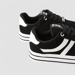 Tênis Casual Feminino Via Marte Nobuck Preto