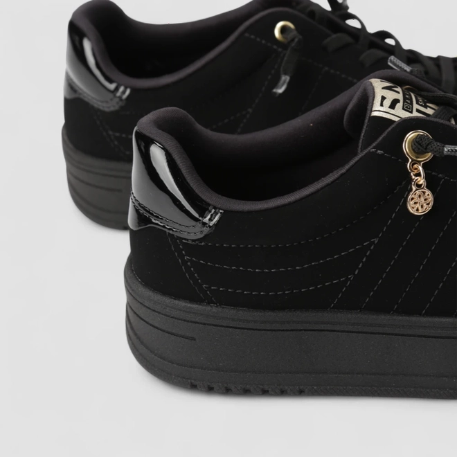Tênis Casual Feminino Ramarim Nobuck Detalhe Verniz & Pingente Preto