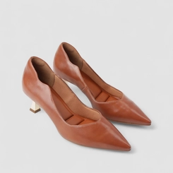 Scarpin Feminino Bebecê Salto Dourado Recorte Estilizado Caramelo