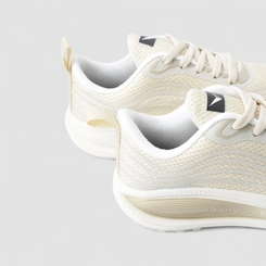 Tênis Esportivo Feminino Vertus Faixas Estilizadas Off White
