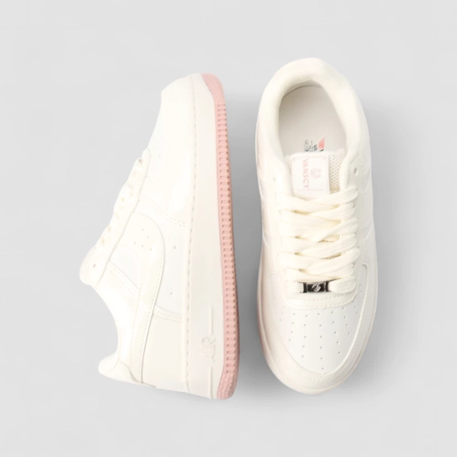 Tênis Casual Feminino Vanscy Pesfuros Recorte Verniz Branco