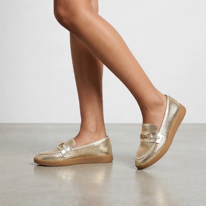 Mocassim Feminino Gabriela Em Couro Metalizado Ouro