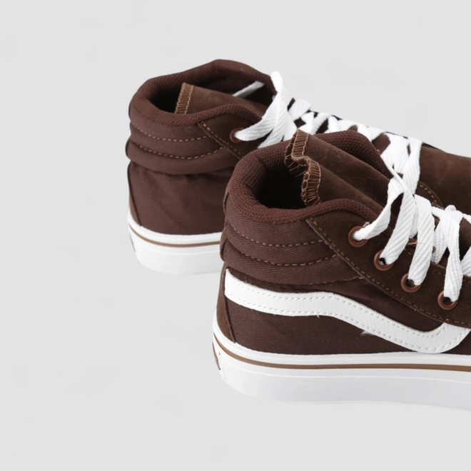 Tênis Casual Feminino Star Feet Cano Alto Recorte Camurça Marrom