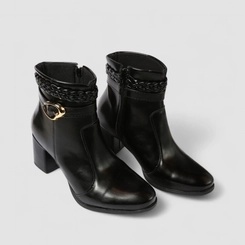 Ankle Boot Feminina Penélope Salto Bloco Fivela Tressê Preto