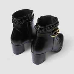 Ankle Boot Feminina Penélope Salto Bloco Fivela Tressê Preto