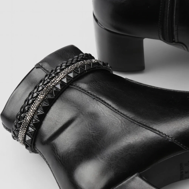 Ankle Boot Feminina Penélope Salto Bloco Tira Tressê & Strass Preta