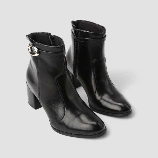 Ankle Boot Feminina Penélope Salto Bloco Fivela Preta