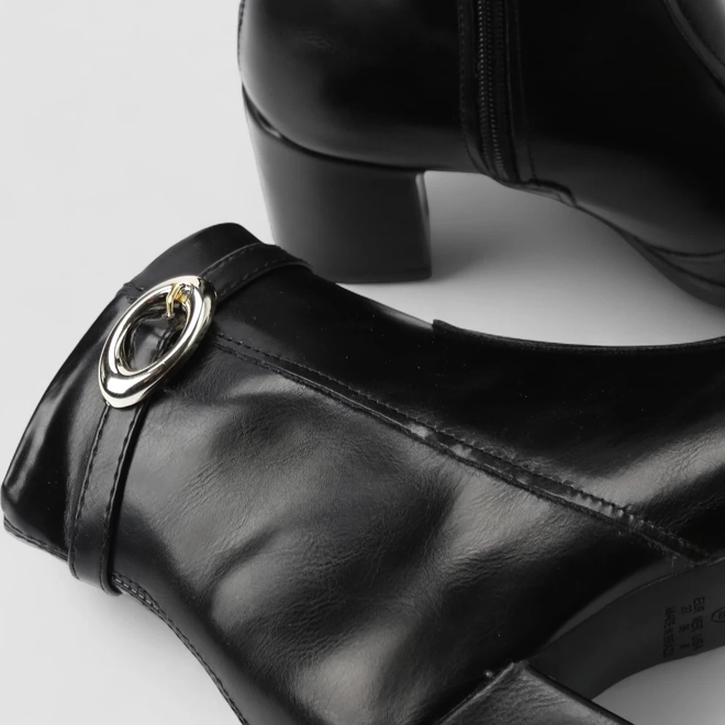 Ankle Boot Feminina Penélope Salto Bloco Fivela Preta