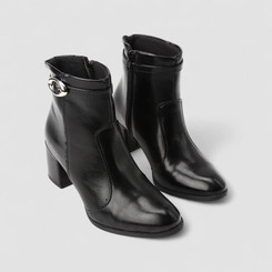 Ankle Boot Feminina Penélope Salto Bloco Fivela Preta
