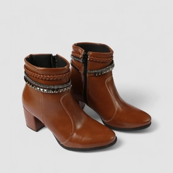 Ankle Boot Feminina Penélope Salto Bloco Tira Tressê & Strass Marrom
