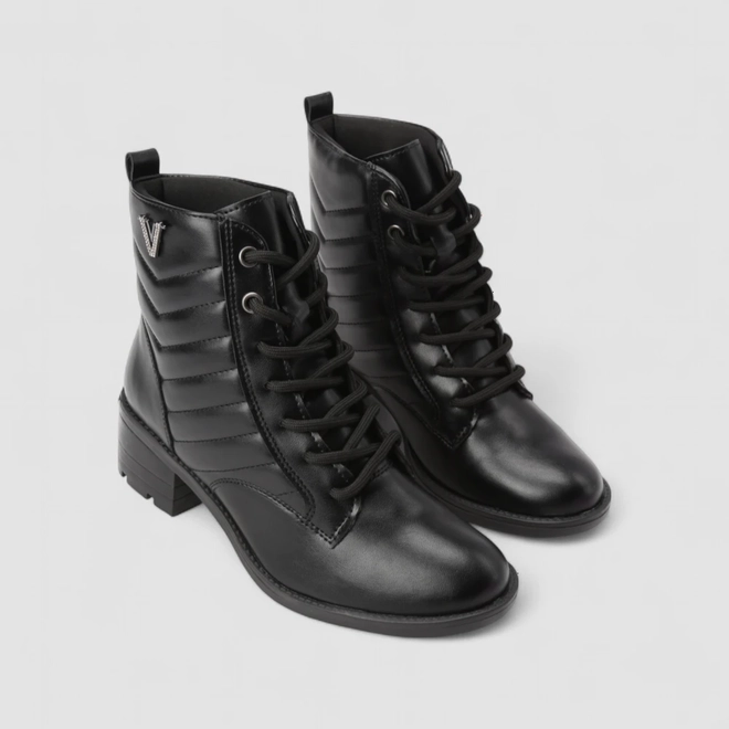 Coturno Feminino Via Marte Detalhe Matelassê Preto