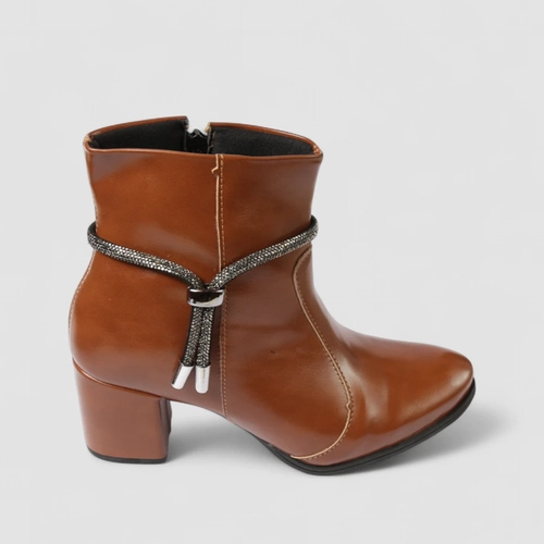 Ankle Boot Feminina Penélope Salto Bloco Strass Caramelo
