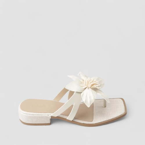 Tamanco Feminino Gabriela Salto Bloco Flor Off White